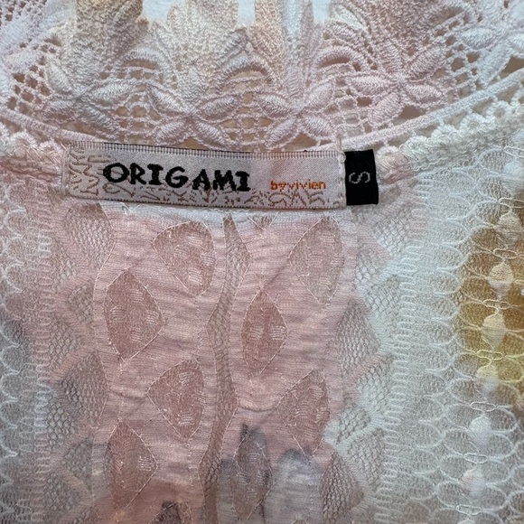 Floral Lace Trim Sleeveless Top - Picture 3 of 4